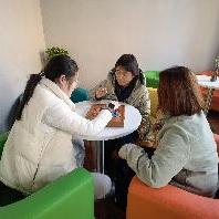 央美实验学校初中部开展丰富多彩的教职工活动