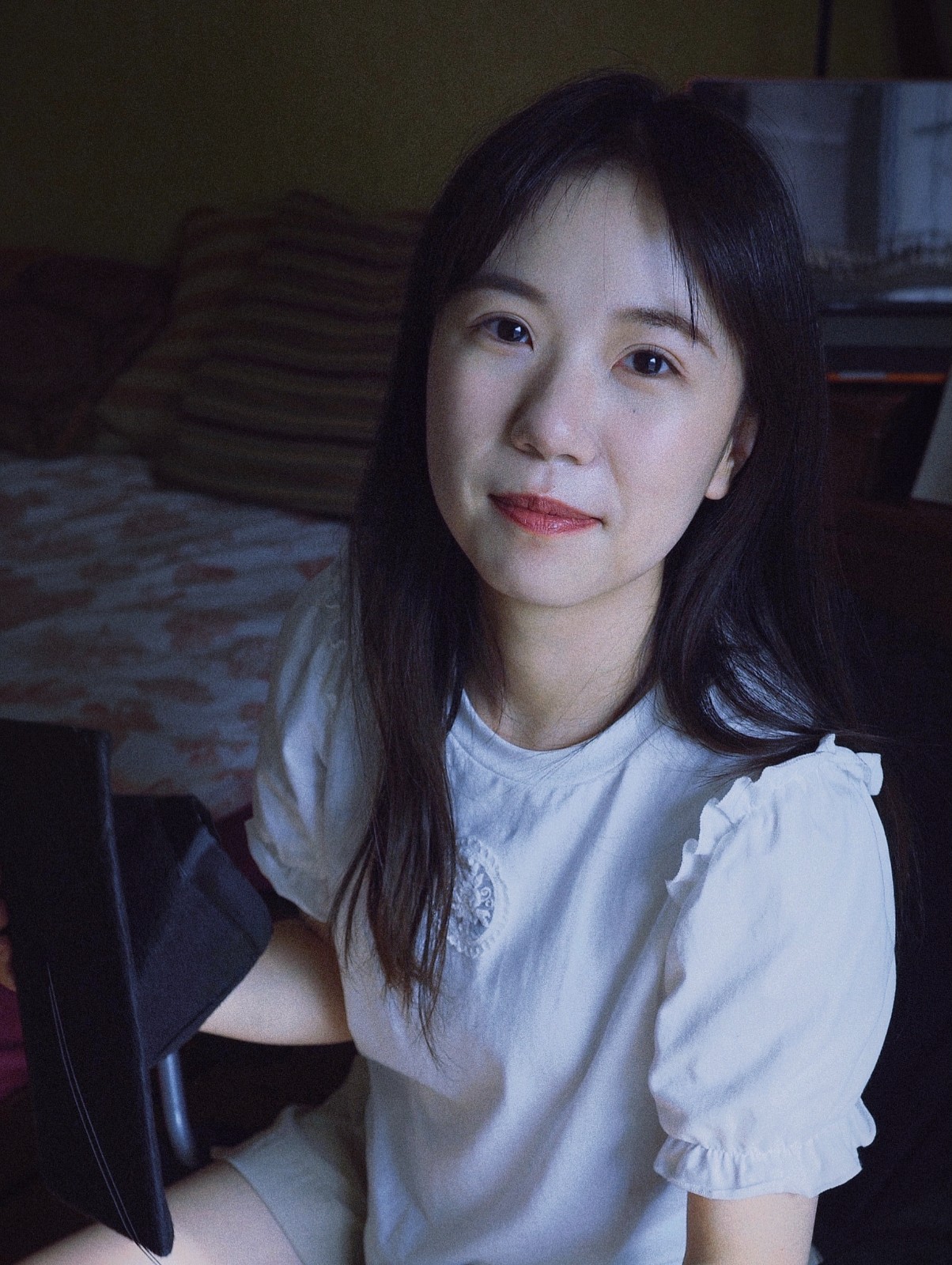 徐莹个人照片.jpg