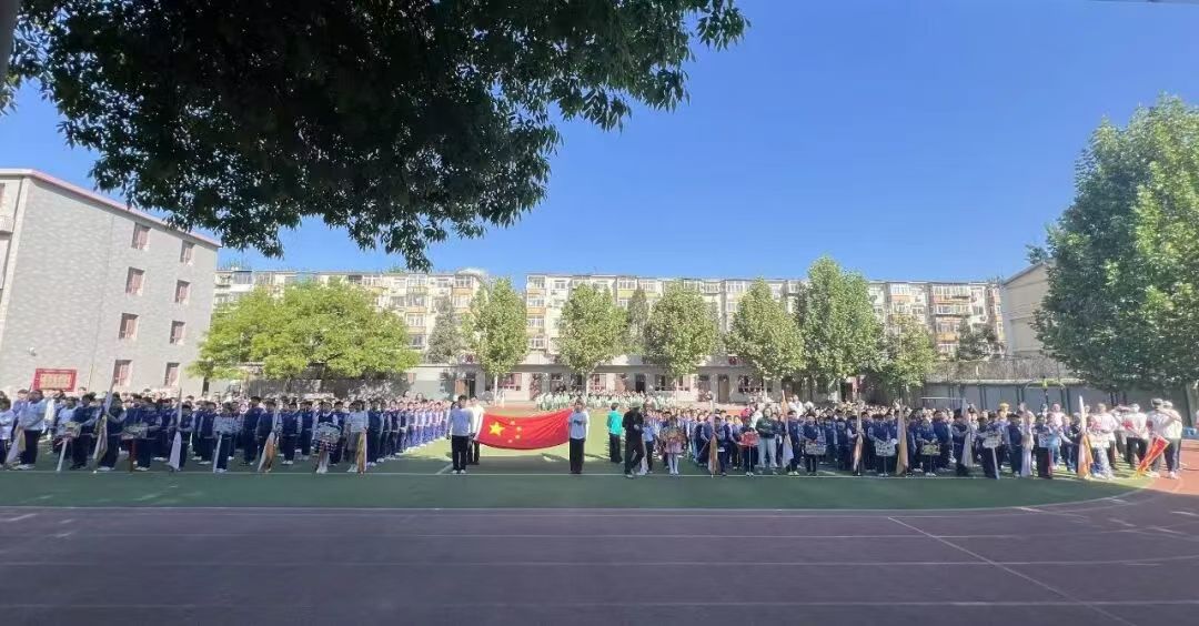 丹青绘长征 励志健少年——央美实验学校20...