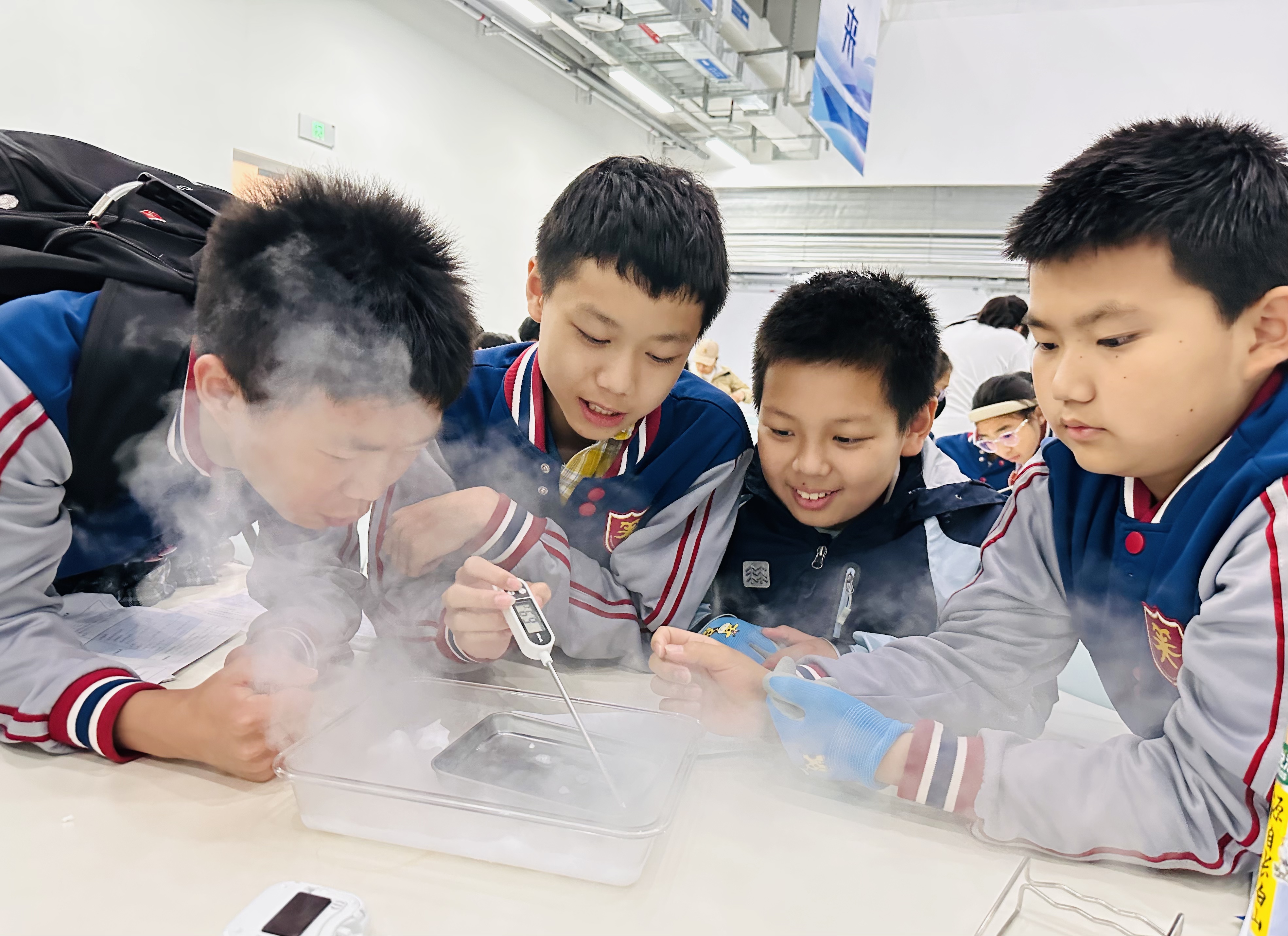 央美实验学校小学部开展社会实践活动